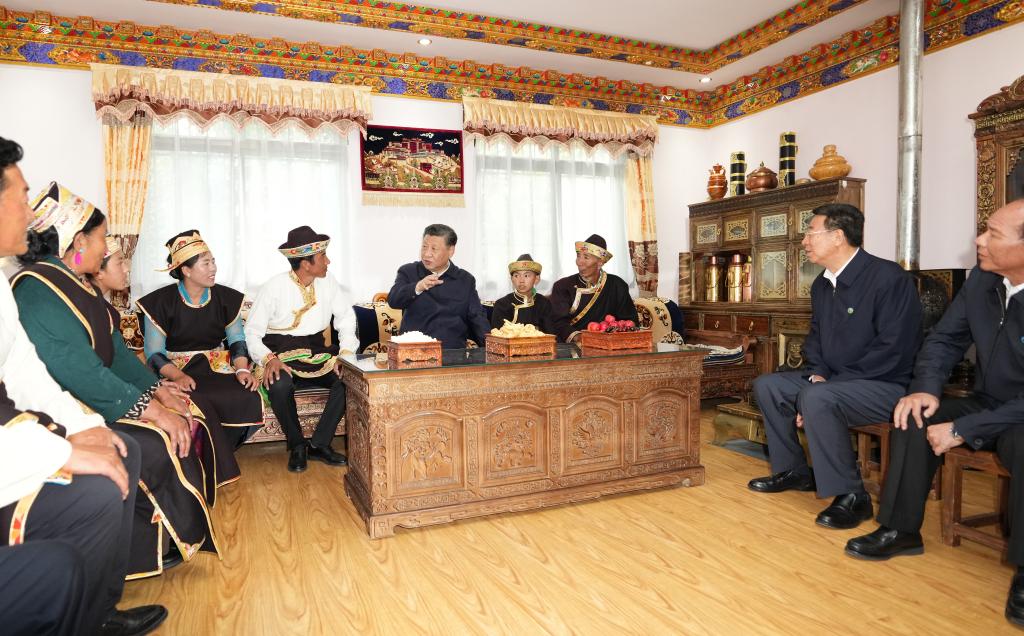 Xi Leads the Way in Promoting Ethnic Unity and Development